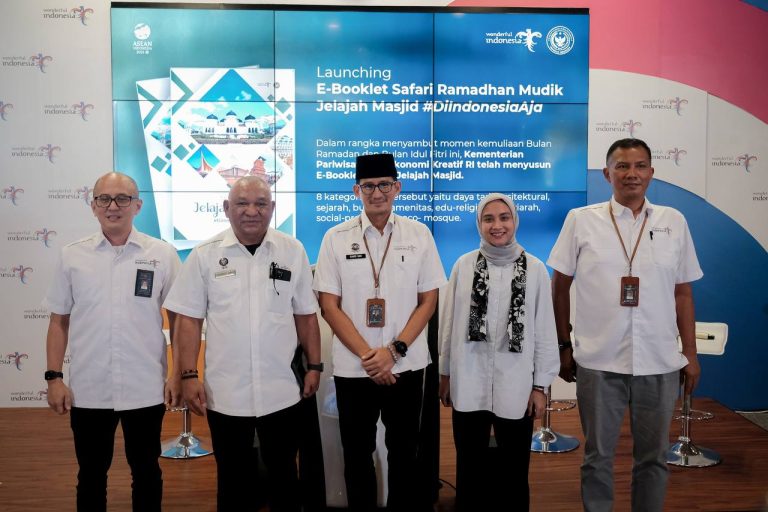 Sambut Libur Lebaran, Kemenparekraf Luncurkan E-Booklet Mudik Jelajah Masjid #DiIndonesiaAja