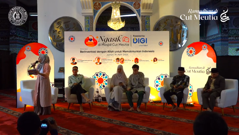 Suasana Ngasik #4 di Masjid Cut Meutia