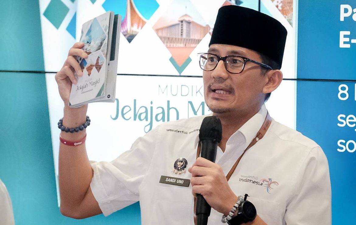 Sandiaga Uno dalam Peluncuran E-Booklet Mudik Jelajah Masjid #DiIndonesiaAja